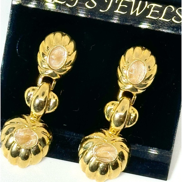 Stunning Vintage Gold & Cream Enamel Drop Post Earrings by Lilly’s Jewels - Picture 6 of 7
